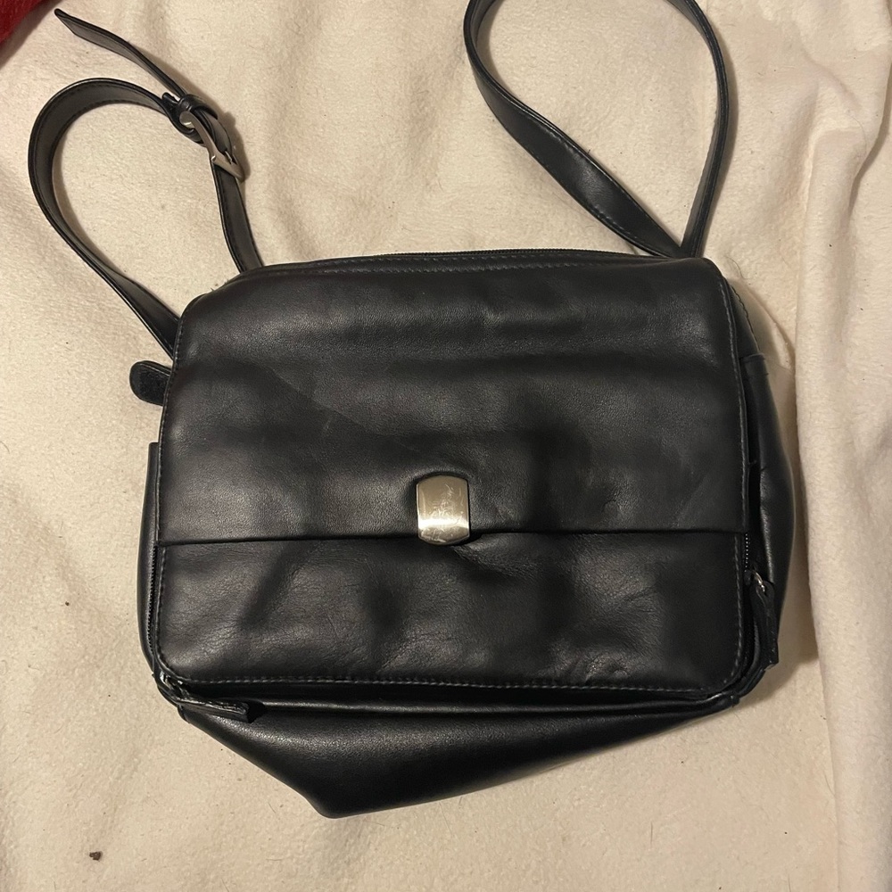 🛍️2/$38 Classic Black Leather Crossbody Bag with Silver Tone Clasp